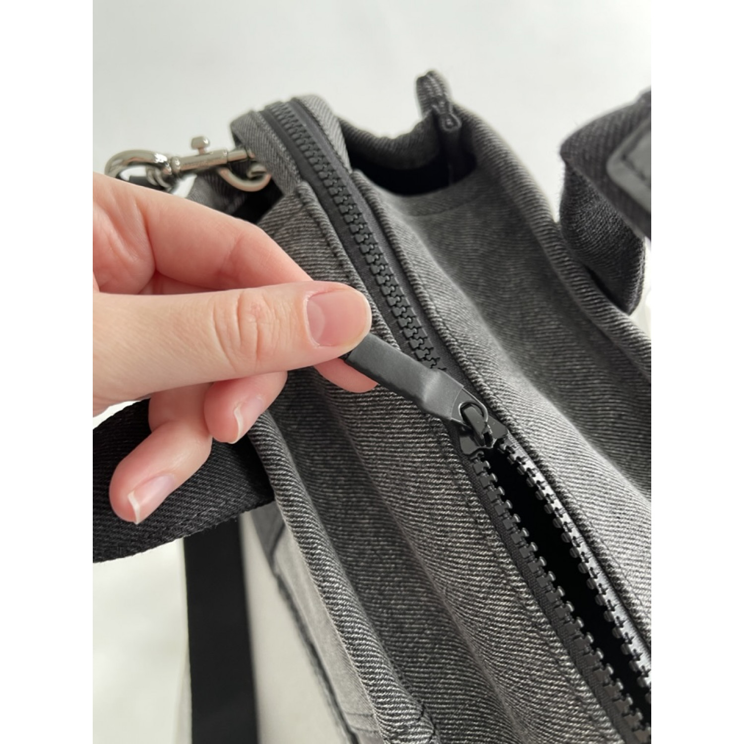 СУМКА MARC JACOBS THE DENIM MEDIUM TRAVELER TOTE BAG BLACK