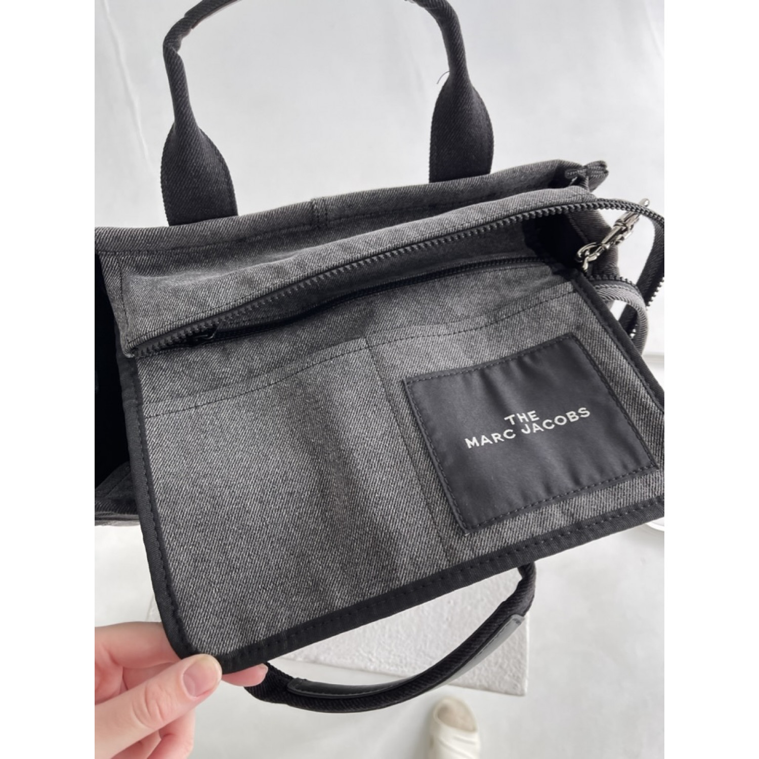 СУМКА MARC JACOBS THE DENIM MEDIUM TRAVELER TOTE BAG BLACK