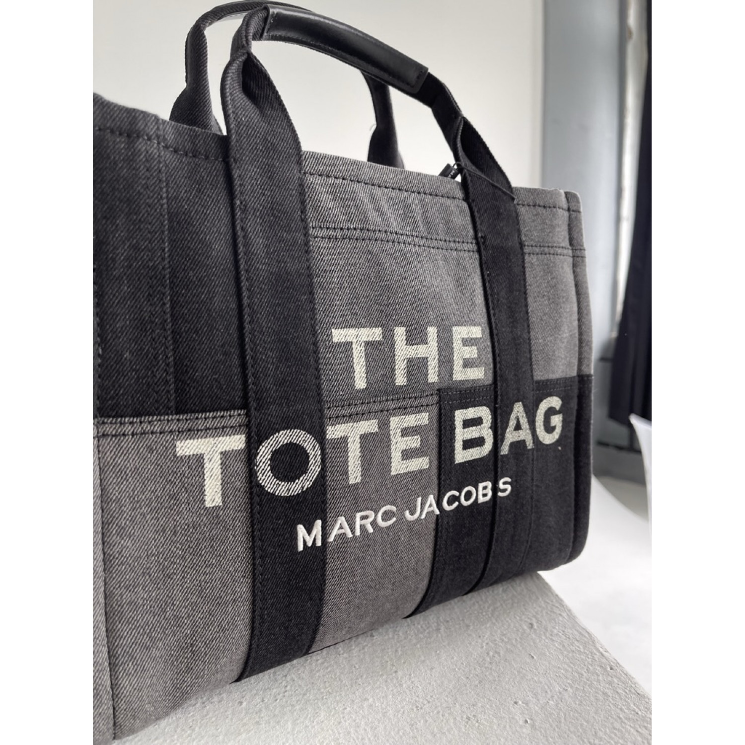 СУМКА MARC JACOBS THE DENIM MEDIUM TRAVELER TOTE BAG BLACK