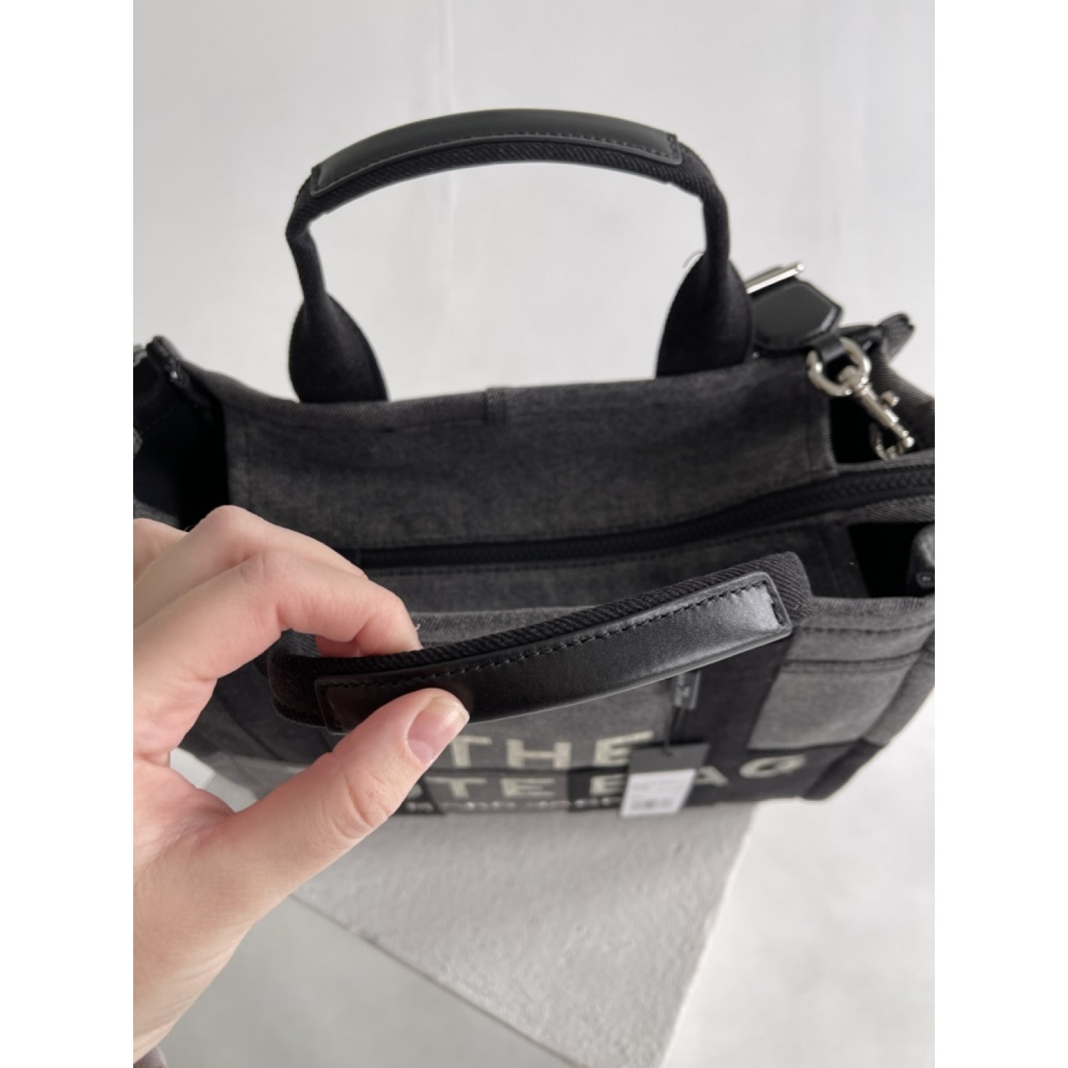 СУМКА MARC JACOBS THE DENIM MEDIUM TRAVELER TOTE BAG BLACK