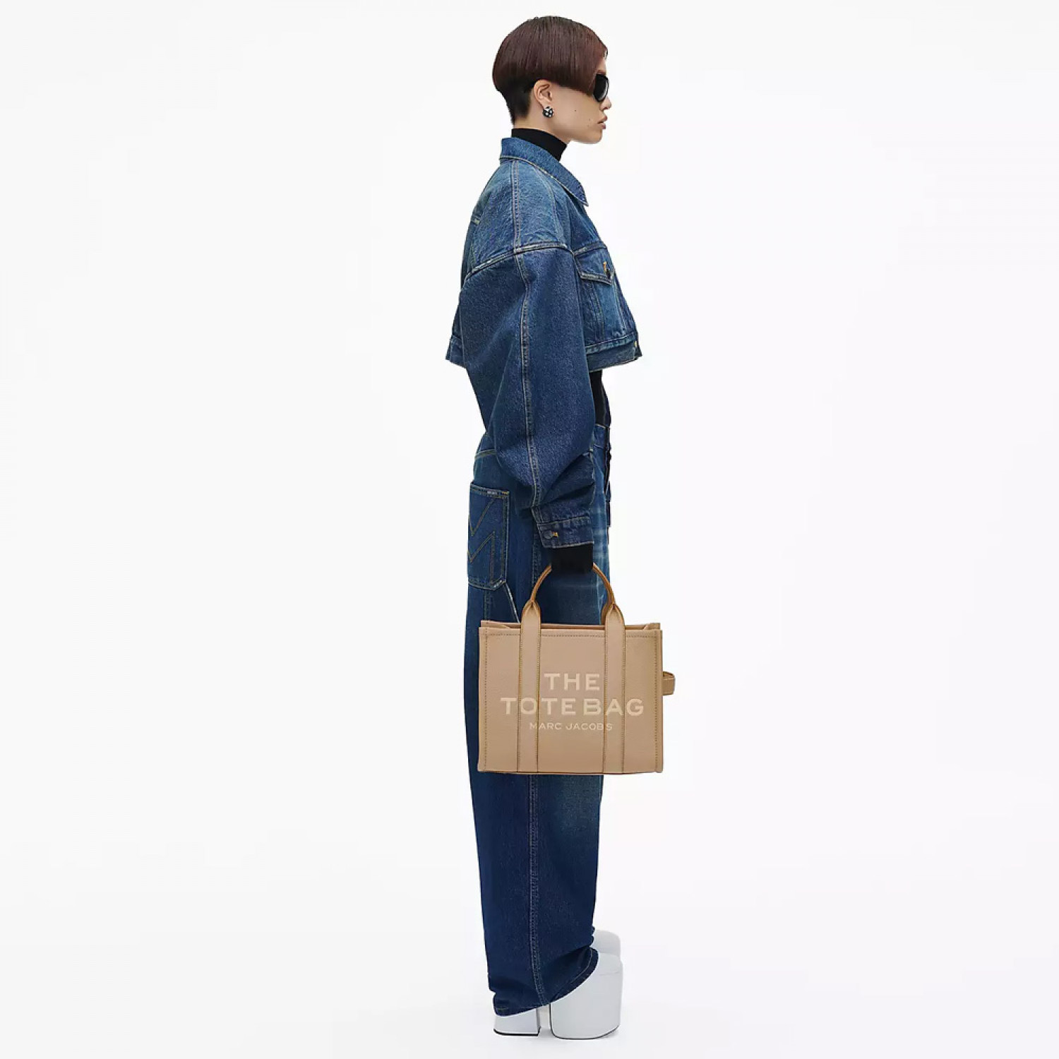 Сумка Marc Jacobs The Leather Medium Tote Bag – Camel Сумка Marc Jacobs The Leather Medium Tote Bag – Camel