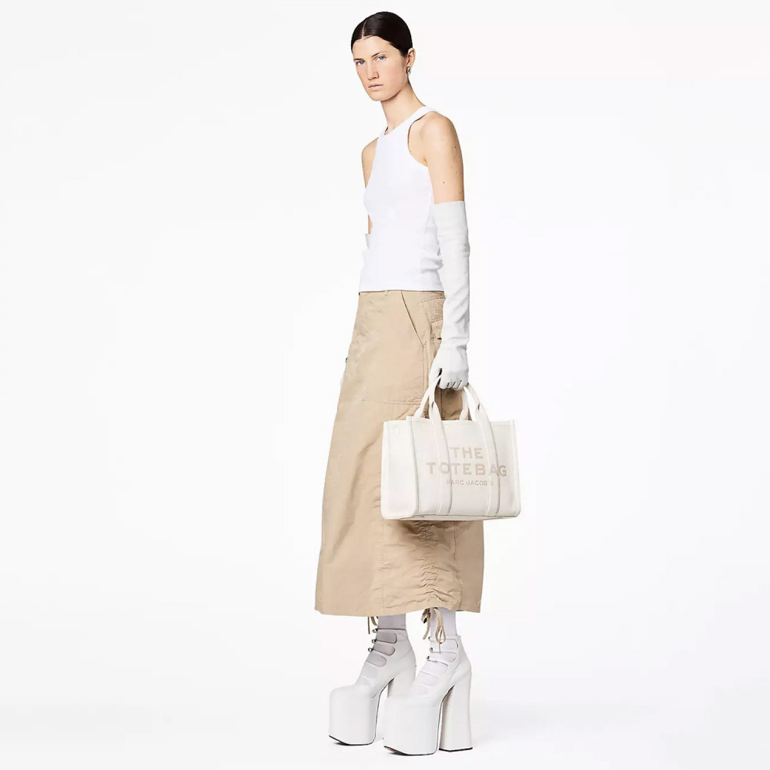 Сумка Marc Jacobs The Leather Medium Tote Bag – Cotton/Silver Сумка Marc Jacobs The Leather Medium Tote Bag – Cotton/Silver