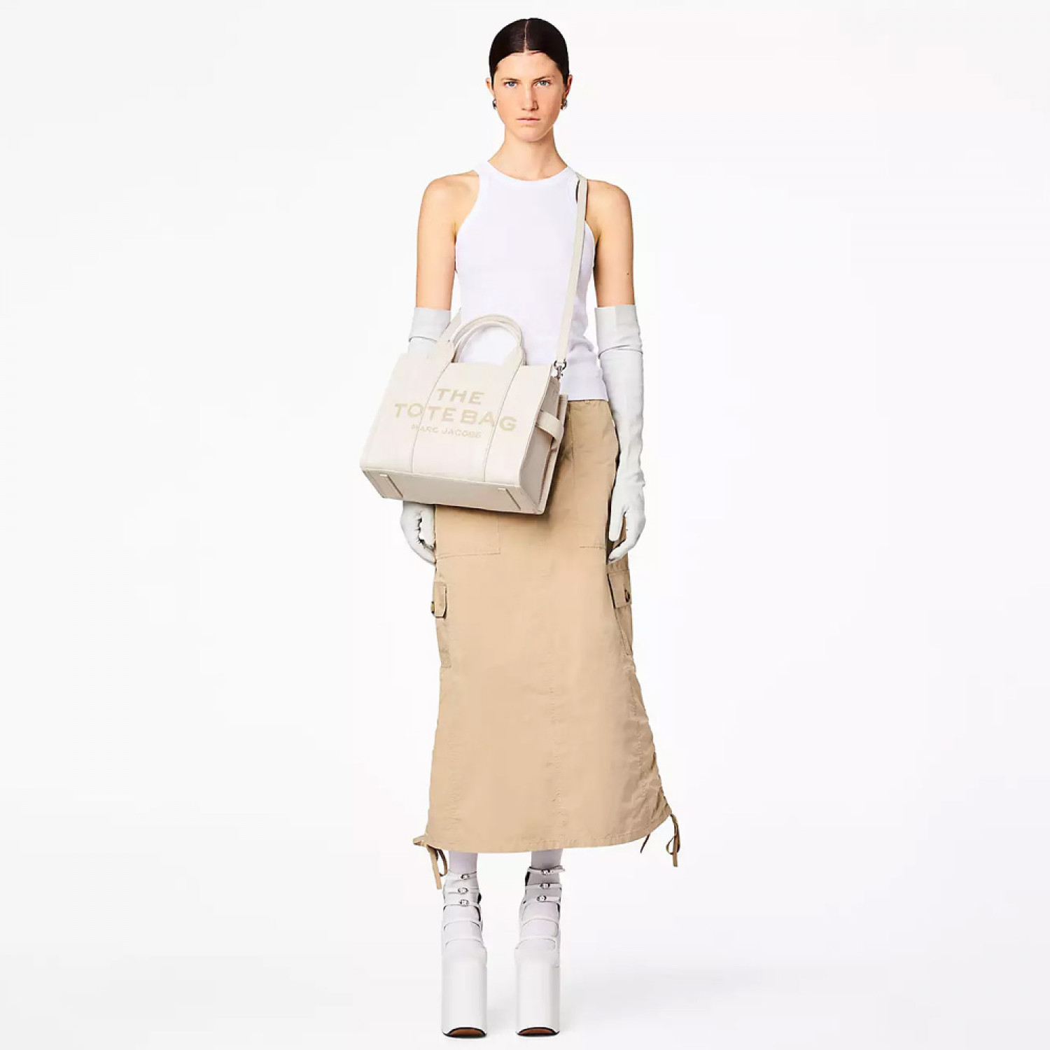 Сумка Marc Jacobs The Leather Medium Tote Bag – Cotton/Silver Сумка Marc Jacobs The Leather Medium Tote Bag – Cotton/Silver