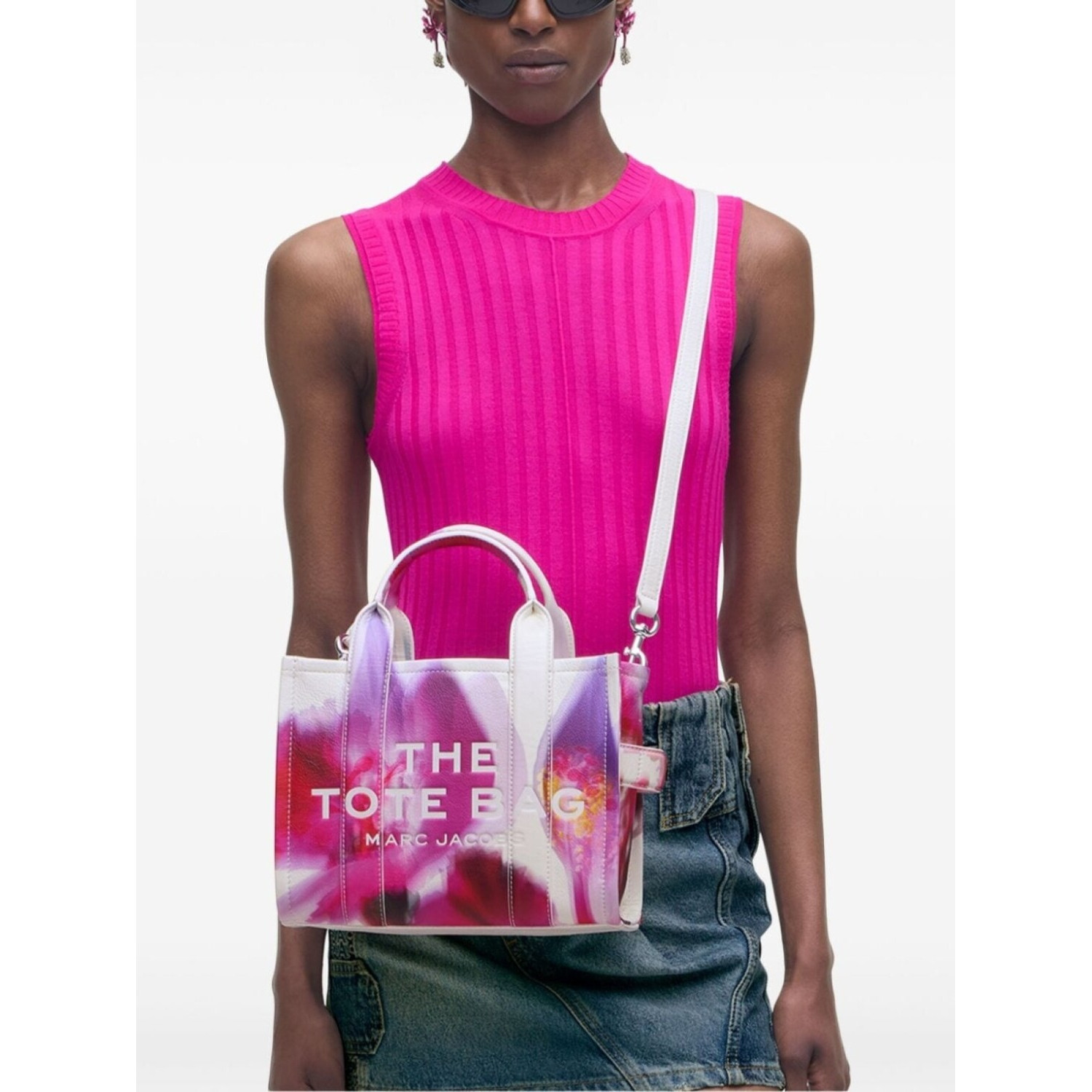 Сумка Marc Jacobs The Future Floral Leather Small Tote Bag - White Сумка Marc Jacobs The Future Floral Leather Small Tote Bag - White